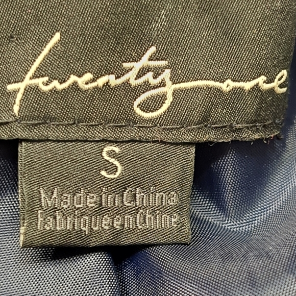 Twenty One Blue Blazer With Stripes Of Red & White     Size 5 - Picture 4 of 9